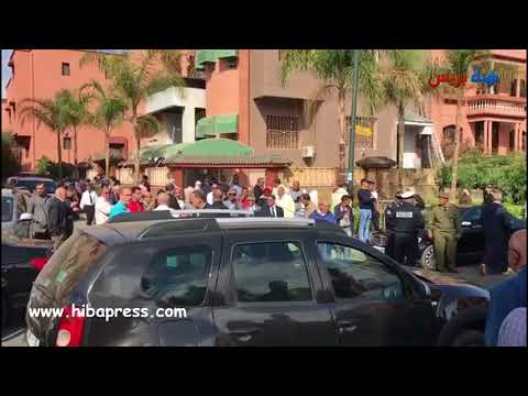 شاهد لحظات قبل تشييع جنازة الشاب المقتول بالرصاص في مراكش