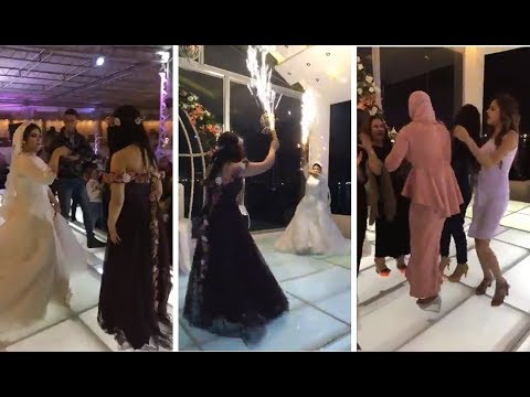 رقصة مجنونة لعروس وصديقتها بالألعاب النارية