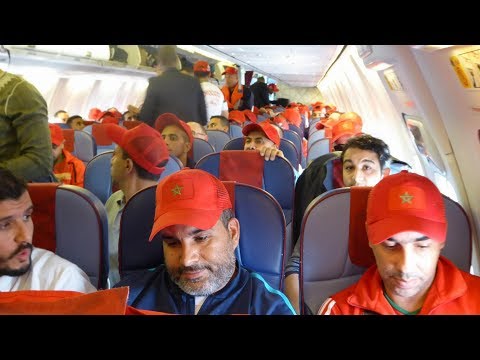 أصوات الجماهير المغربية تصدح في الطائرة
