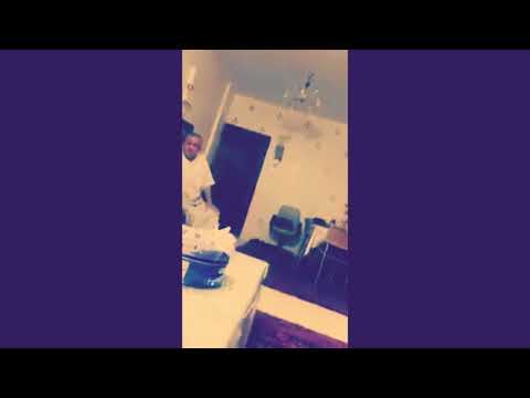 شاهد رد فعل مصرية في الكويت هرب زوجها أثناء الزلزال