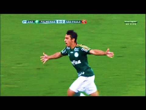 شاهد روبينيو يُباغت حارس ساو باولو بهدف عالمي