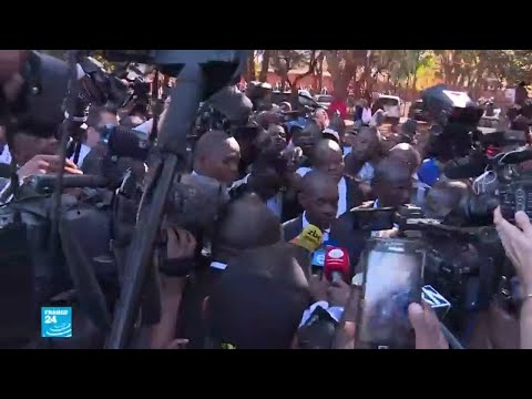 شاهد  فوز الحزب الحاكم في الانتخابات التشريعية في زيمبابوي