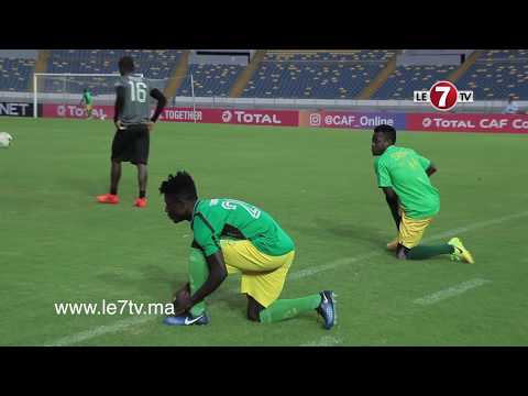 لاعبو أدوانا ستارز الغاني يمارسون طقوسهم الأفريقية