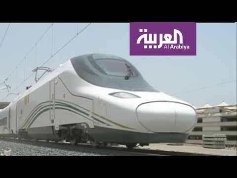 شاهد الملك سلمان يدشن أول قطار كهربائي سريع