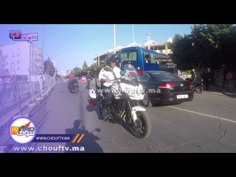 شاهد لحظة وصول بعثة منتخب جزر القمر إلى مركب محمد الخامس لملاقاة الأسود