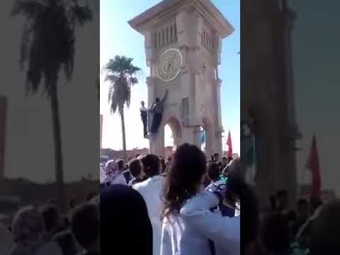 شاهدتلاميذ مغاربة ينقصون من زمن الساعة الإضافية في قلعة السراغنة