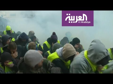 الغاز المسيل للدموع  يلوّث هواء باريس