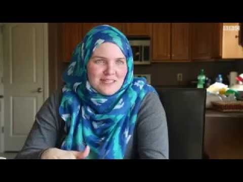 بالفيديو  أمريكية تثير جدلًا بسبب ارتداءها الحجاب 40 يومًا