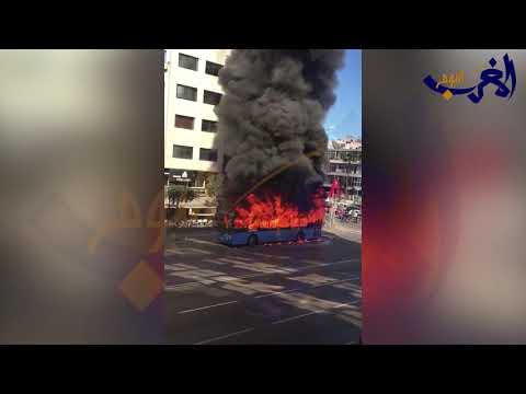 شاهد احتراق حافلة وسط منطقة المعاريف في الدار البيضاء