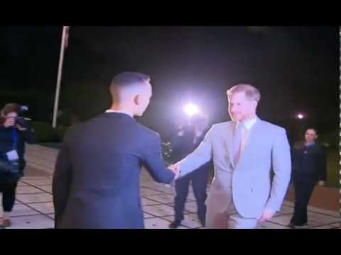 شاهد الأمير هاري وزوجته ميغان ماركل يصلان إلى المغرب