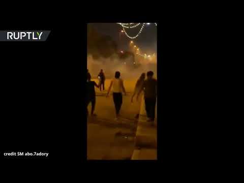 شاهد اشتباكات دامية بين المحتجين والشرطة في كربلاء العراقية
