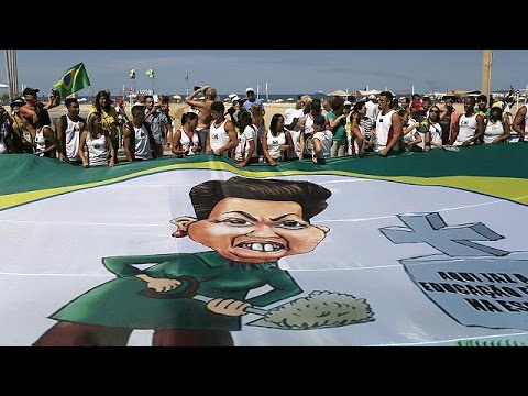 متظاهرون برازيليون ينددون بالفساد الحكومي