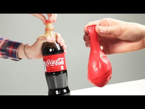 بالفيديو كيف تنفخ بالونا من دون استخدام فمك