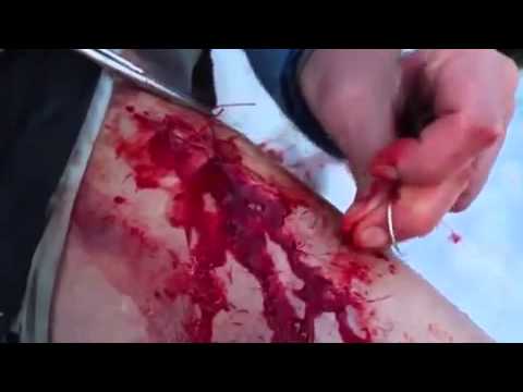 بالفيديو بريطاني يقضي ساعتين يوميًا في الجيم للحافظ على وزنه