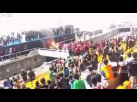 مشجع ينتحر بإشعال النار في جسده