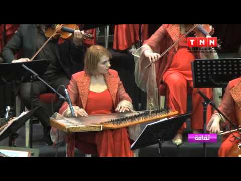 فيديو فرقة العازفات تكرّم أوّل عازف ساكسفون