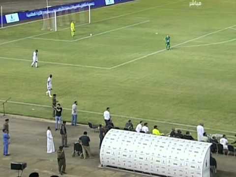 فيديو نزول أبوتريكة أرض الملعب وترحيب الجمهور السعودي به