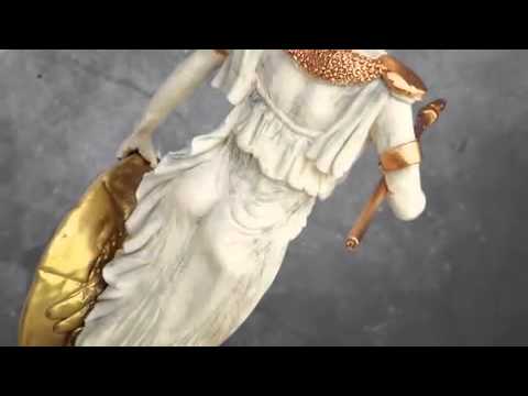 بالفيديو جان موير تصمّم أفضل أشكال الحلوى