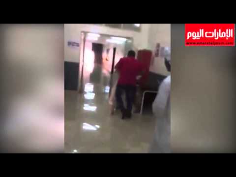 بالفيديو معلم يضرب طالبا ويسحبه على الأرض في مدرسة
