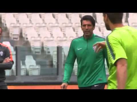 شاهد يوفنتوس يستعد لـبرشلونة بمعنويات عالية