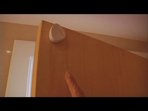 شاهد ليفلي جهاز استشعار منزلي لحماية المسنين