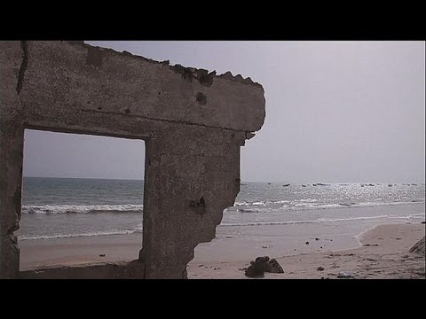شاهد الاحتباس الحراري يهدد الساحل السنغالي