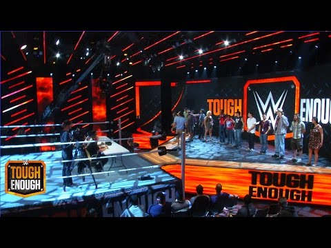 شاهد استعدادات المصارعة لبرنامج  tough enough