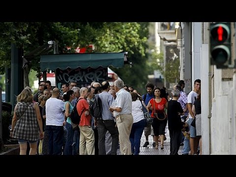 بالفيديو اليورو أم الدراخما أيام تفصل اليونانيين عن معرفة نتيجة الاستفتاء