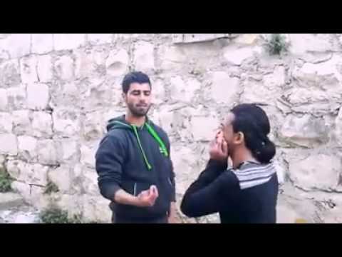 الفرق بين الأجانب والعرب في الصفع على الوجه