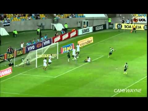 شاهد المهاجم البرازيلي فريد يضيِّع فرصة لا تصدق