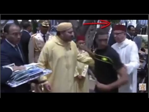شاهد غضب الملك المغربي من تصرف مدير التشريفات