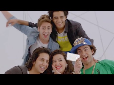 شاهددنيا سمير غانم تغني منظرة بصحبة علي ربيع وفريق بوي باند