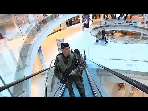 شاهد السلطات الفرنسية تكثف من إجراءاتها الأمنية