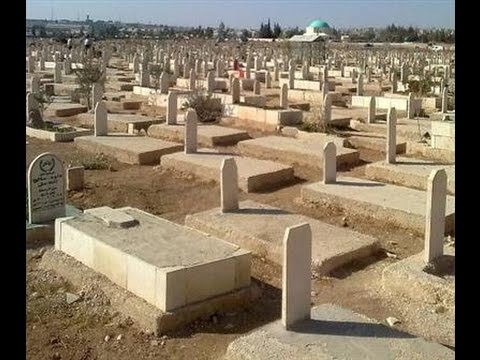 بالفيديو موظفون أشباح في القبور والدولة ما زالت تصرف أجورهم