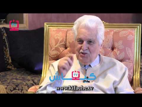 شاهد بنسعيد يؤكد أنه رفض ارتداء جلابة وسلهام القصر