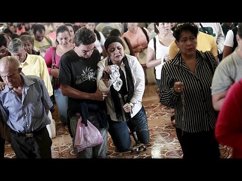 بالفيديو الكاثوليك يحجون إلى كنيسة العذراء في كوستا ريكا