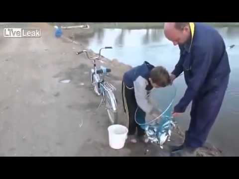 شاهد أسهل عملية صيد للأسماك