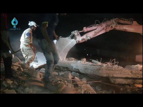 شاهد التحالف الدولي يقصف مصنعًا للذخيرة تابع لـ جيش السنة في مخيم أطمة