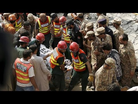 شاهد 14 قتيلاً بينهم وزير داخلية إقليم البنجاب