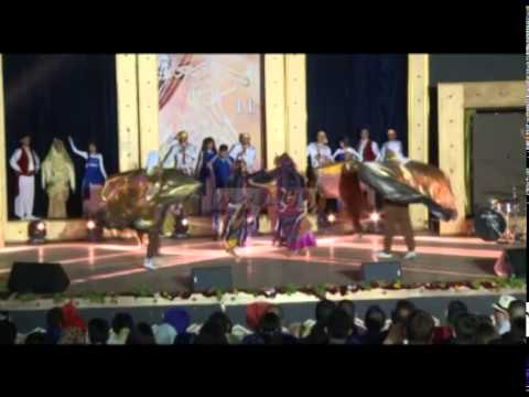 شاهد منبع الإلهام عرض يجوب الجزائر بالرقص والموسيقى