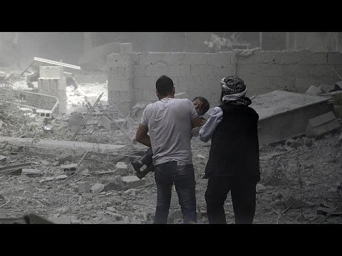 شاهد قتلى من المدنيين في غارات للقوات السورية على ريف دمشق