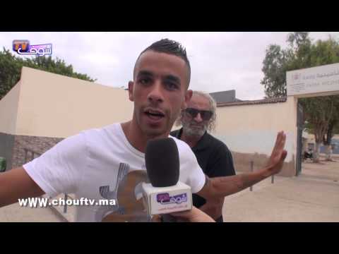 شاهد أول شخص يصوت في الانتخابات داخل الدار البيضاء
