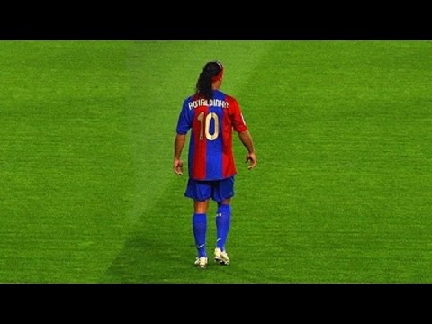 10 لحظات لا تنسى لرونالدينيو