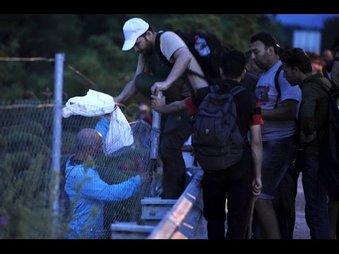 خمسة آلاف مهاجر وصلوا الى الحدود الصربية المجرية