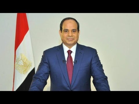 شاهد السيسي يقبل استقالة رئيس وزرائه إبراهيم محلب وحكومته