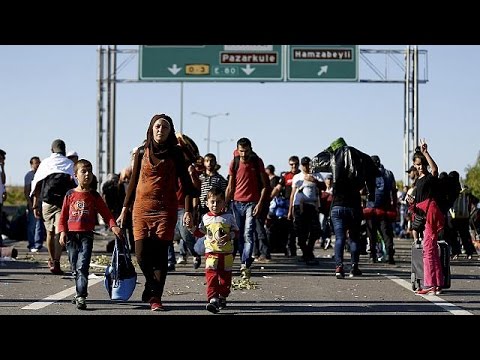 شاهد آلاف اللاجئين ما زالو عالقين على الحدود التركية اليونانية