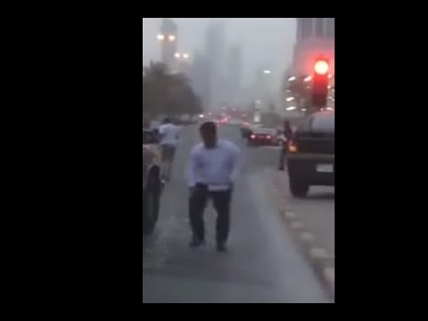 شاهد السماء تمطر أموالا في الإمارات