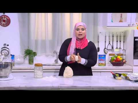 بالفيديو طريقة سريعة وبسيطة لعمل الرقاق