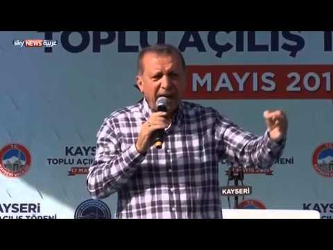 شاهد بلطجية يضربون إعلاميًا تركيًا بارزًا