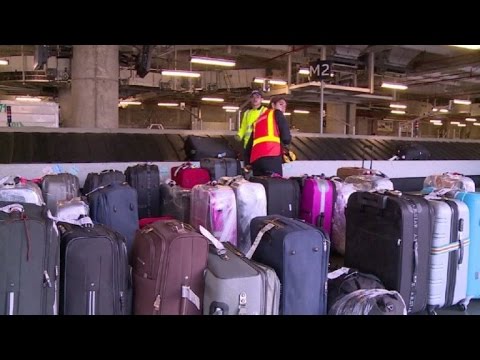 شاهد مطار بوغوتا الدولي للامساك بمهربي المواد المخدرة